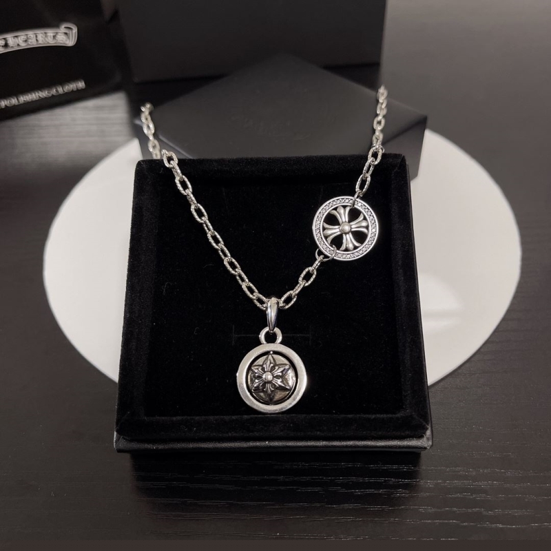 Ch**me He**ts necklaces